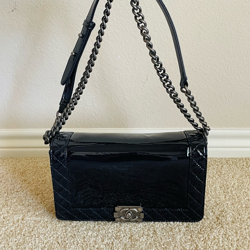 🚫Sold🚫 💯% Authentic Chanel Medium Boy Reverso in Blue Patent Leather